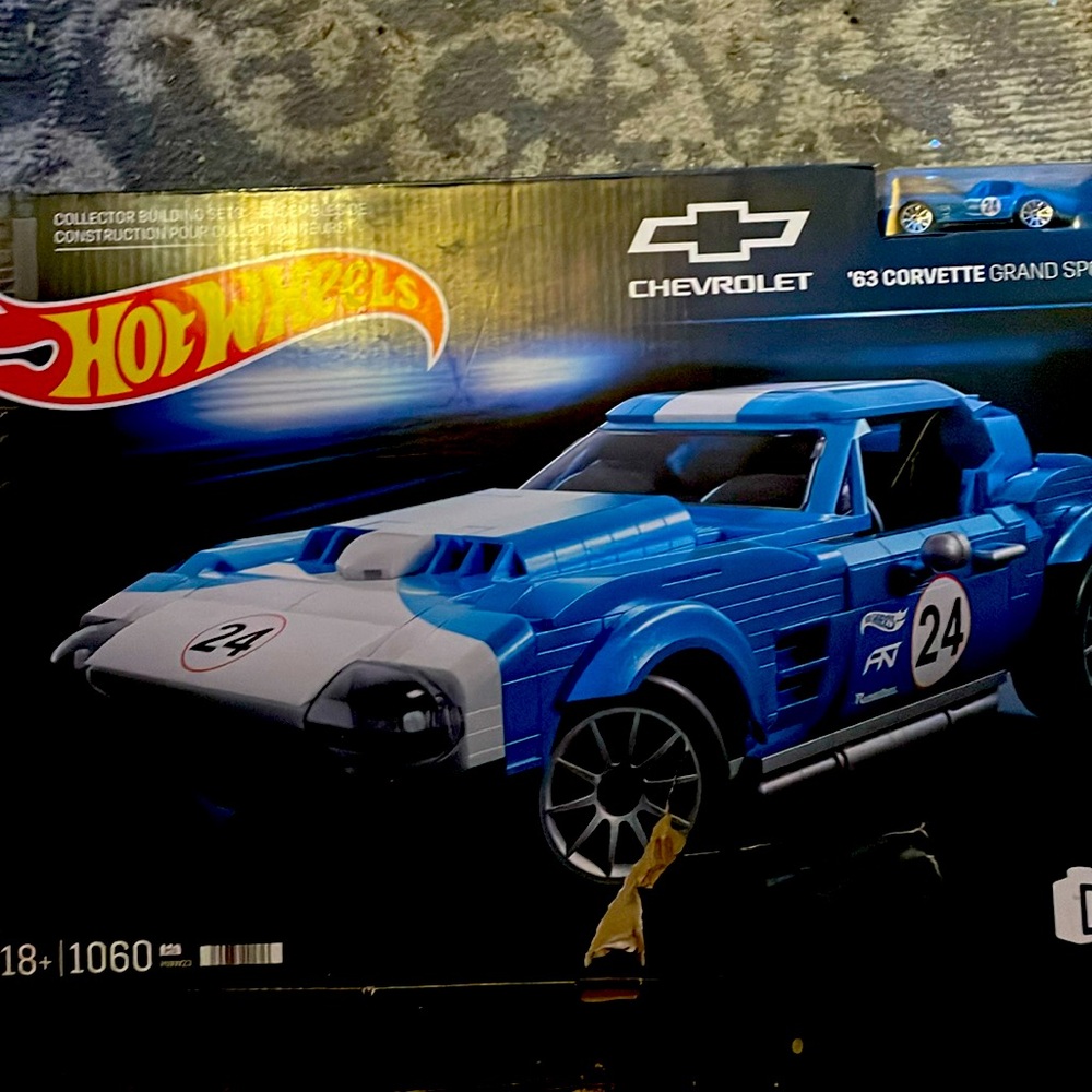 HotWheels Mega Blocks 1963 Chevy Corvette Grand Sport (set # 1060)